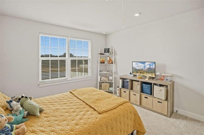 Building Photo - 305 Meuse Ln