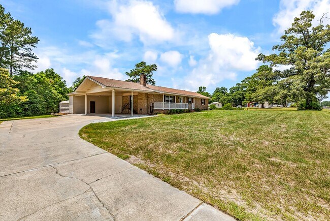 Building Photo - 1354 Rogers Rd
