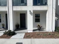 Building Photo - 2034 Luzon Ln