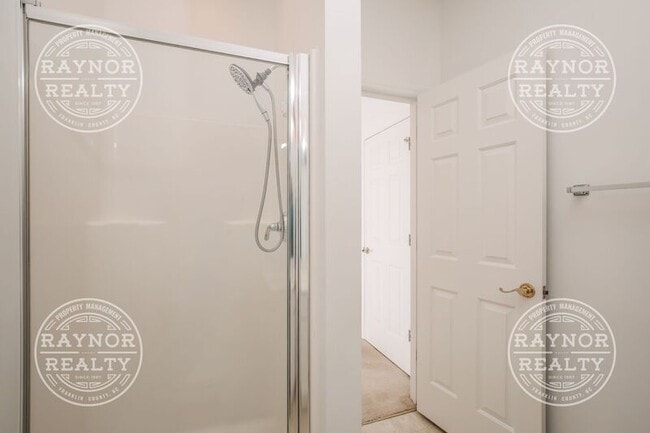 Building Photo - 508 S Person St