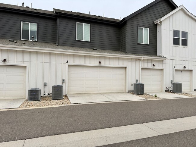 Building Photo - 1804 Iron Wheel Dr