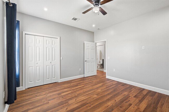 Building Photo - 18473 Novarra Dr