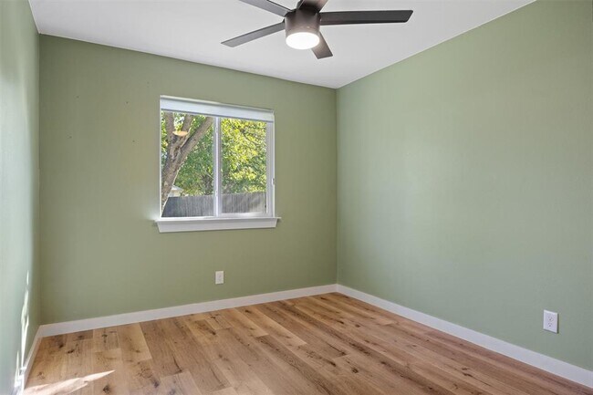 Building Photo - 7718 Croftwood Dr