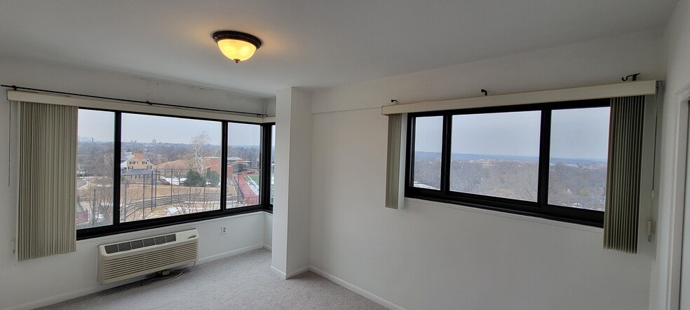 Bedroom - 3601 Wisconsin Ave NW