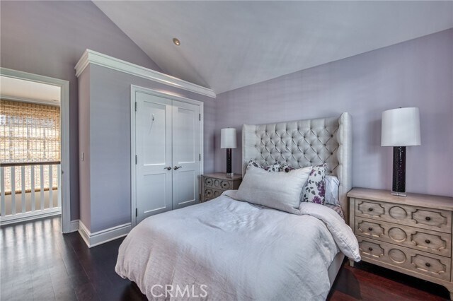 Building Photo - 325 Poppy Ave