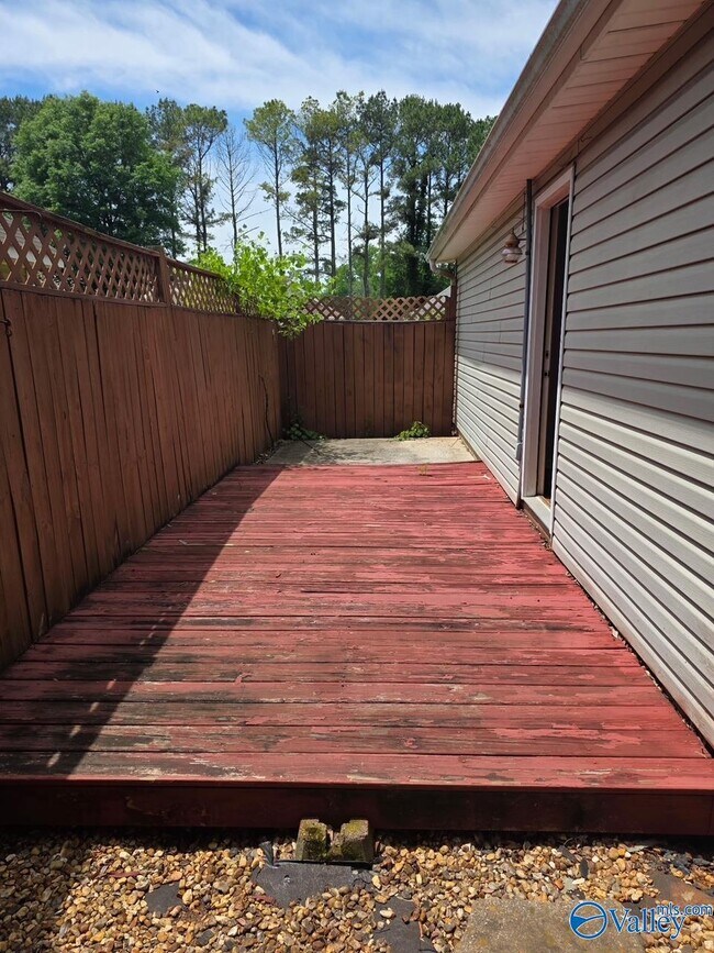 Building Photo - 218 Cypress Creek Dr