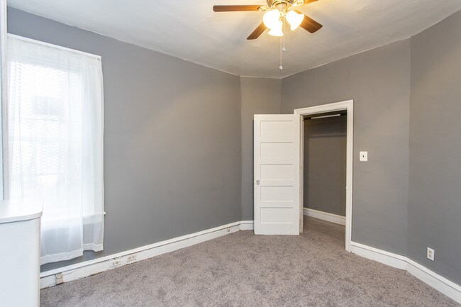 Building Photo - 6253 N Broad St