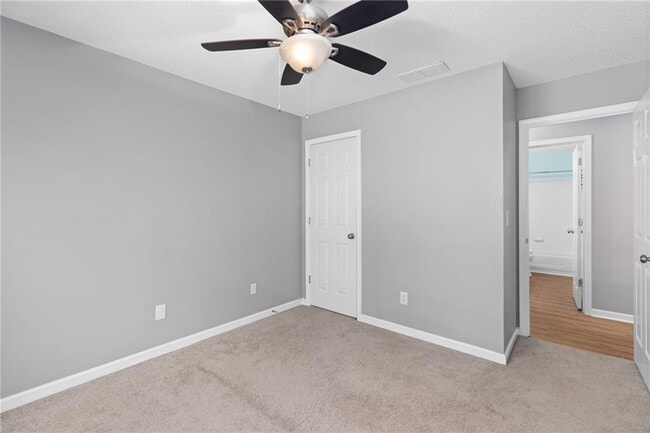 Building Photo - 13030 Carriage Park Ln