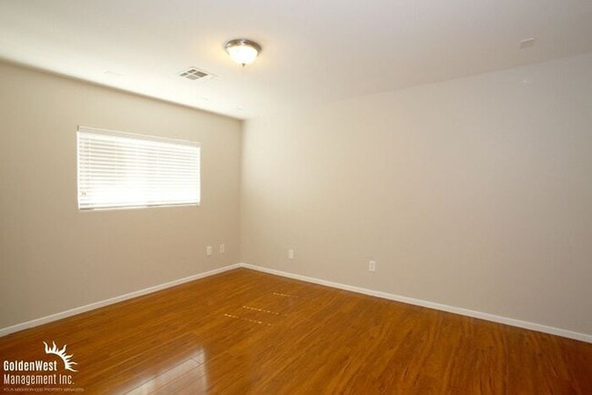 Building Photo - Charming 3Bdm 2.5Ba Home in Las Vegas