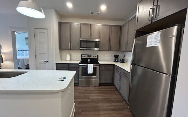 Building Photo - 10105 Westside Pkwy