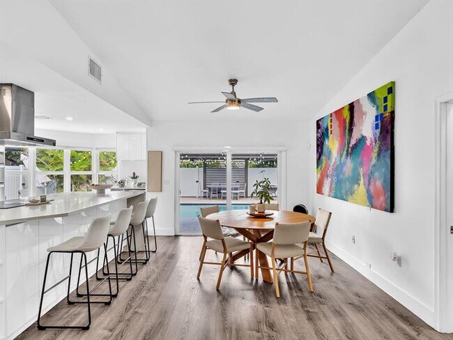 Building Photo - 9831 SW 58th Ct