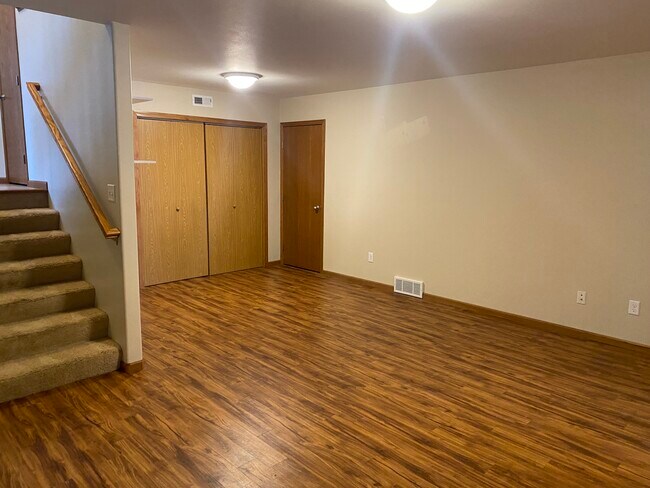 Building Photo - 4742 50th Ave S