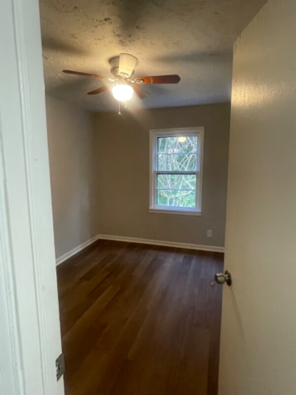 Building Photo - 66 Spring St W