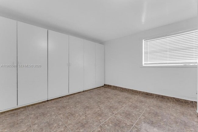 Building Photo - 5831 Taylor St