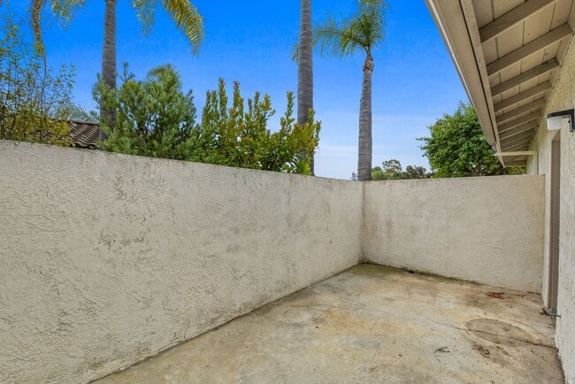 Building Photo - Beautiful Single-Level Detached Home in Villa Pacifica For Lease