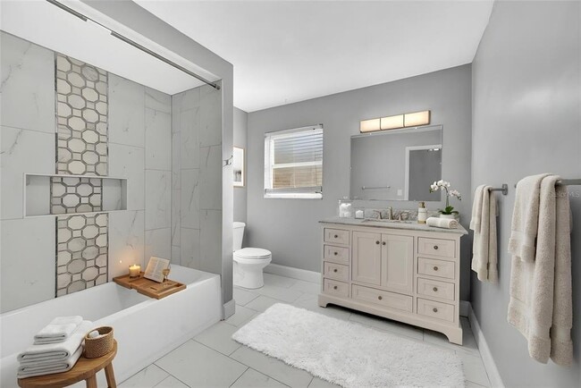 Building Photo - 124 Crystal Beach Ave