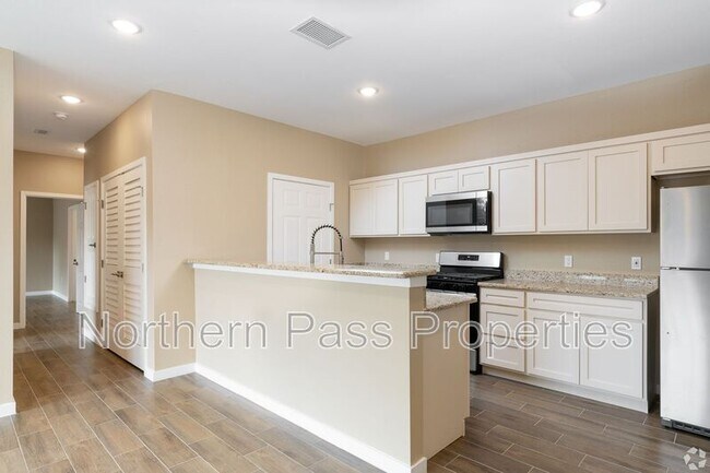 Building Photo - 9779 McCombs St