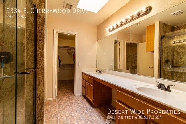 Building Photo - 9334 E Cherrywood Dr