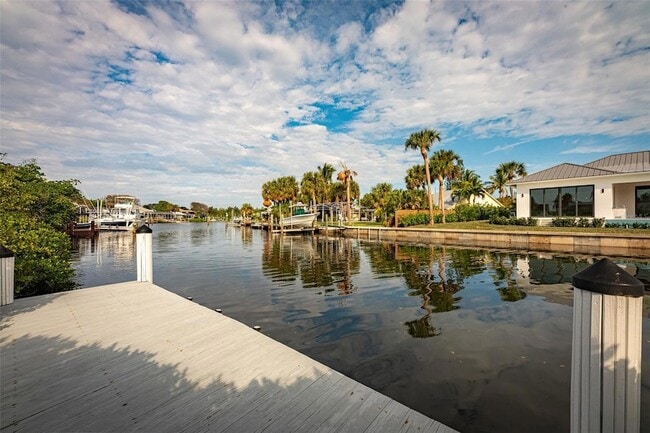 Building Photo - 5 Cache Cay Dr