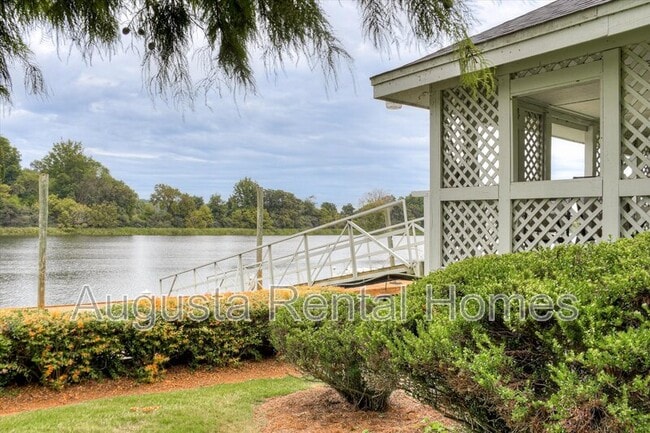 Building Photo - 106 Riverbend Dr