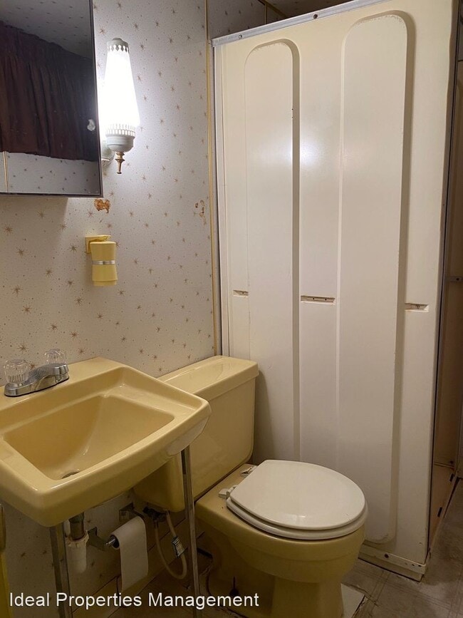 Building Photo - 3 br, 2.5 bath House - 45 Friars