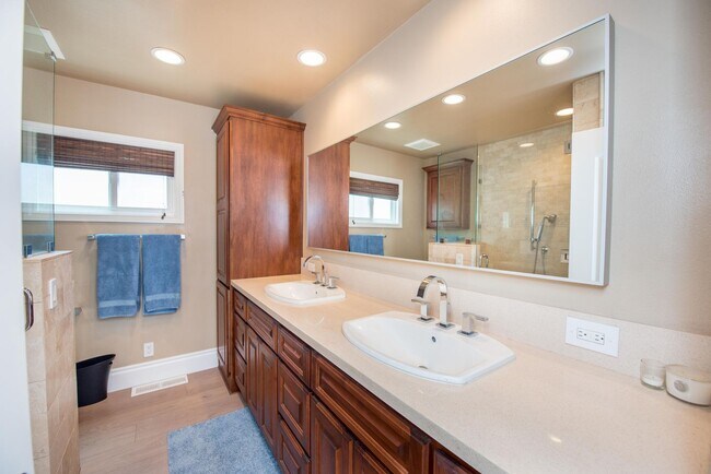 Building Photo - Welcome to Newport Beach