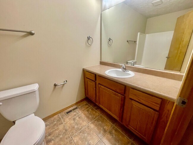 Building Photo - 6008 N 8th Ave