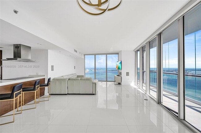 Building Photo - 495 Brickell Ave