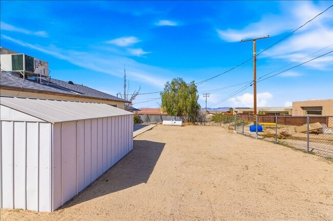 Building Photo - 6851 Quail Spring Ave