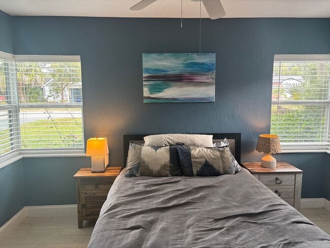 Building Photo - 3BR 2BA for Rent NSB between US1 & the River