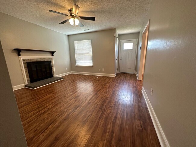 Building Photo - 1788 Solar Ln