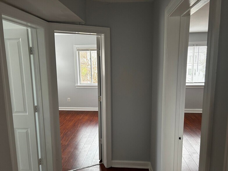 Building Photo - 713 Brandywine St SE