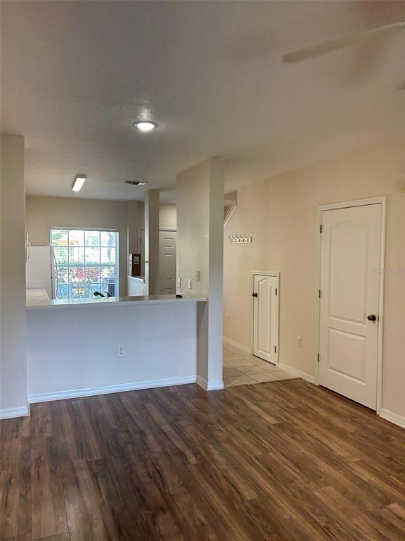 Building Photo - 765 Chelsea Dr