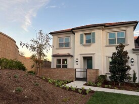 Building Photo - 104 Sugarwood