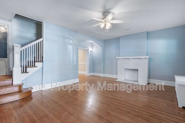 Building Photo - 3307 Grove Ave