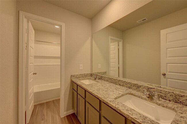 Building Photo - 13856 Goldeye Dr