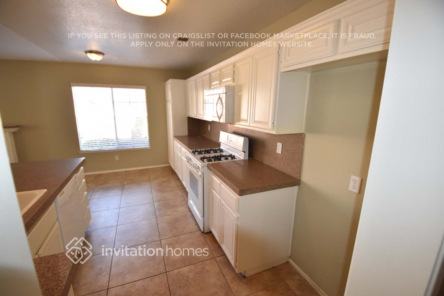 Building Photo - 7333 Greenhaven Ave