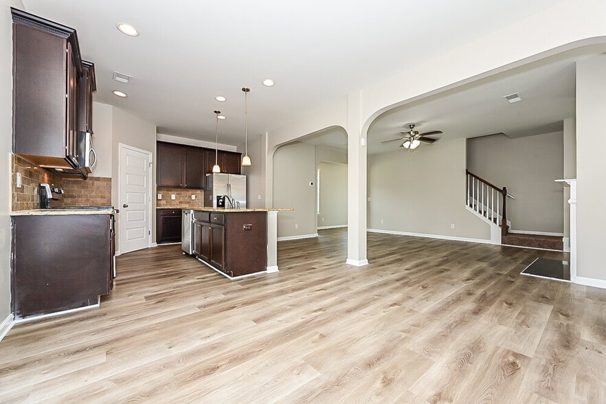 Building Photo - 360 Lossie Ln