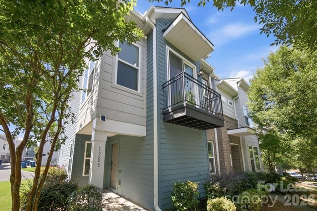 Building Photo - 1205 Kohler Ave