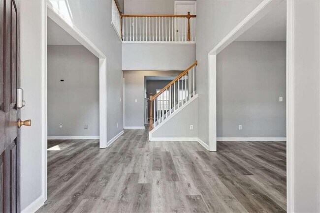 Building Photo - 96 Lenore Ct