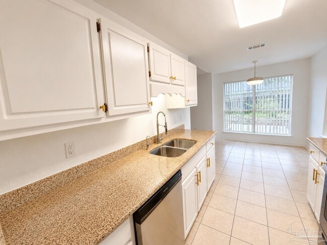 Building Photo - 315 Mirabelle Dr
