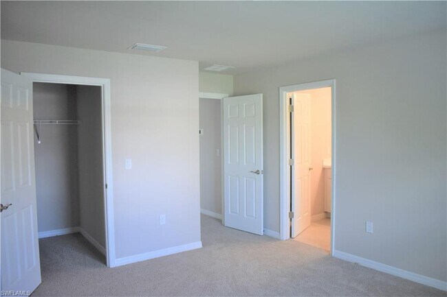 Building Photo - 15469 Wildflower Cir