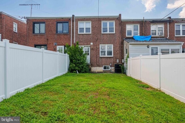 Building Photo - 1125 Clayton Rd