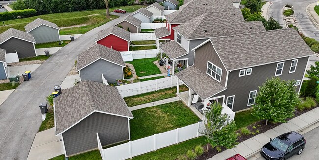 Building Photo - 163 Steeples Blvd