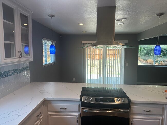 Building Photo - 4053 Quarry Ct