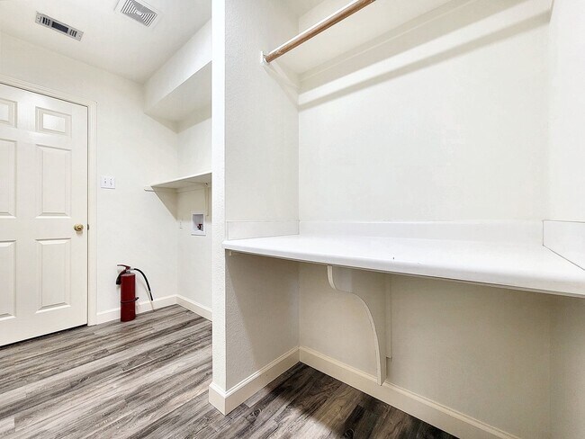 Building Photo - 1707 Zydeco Dr