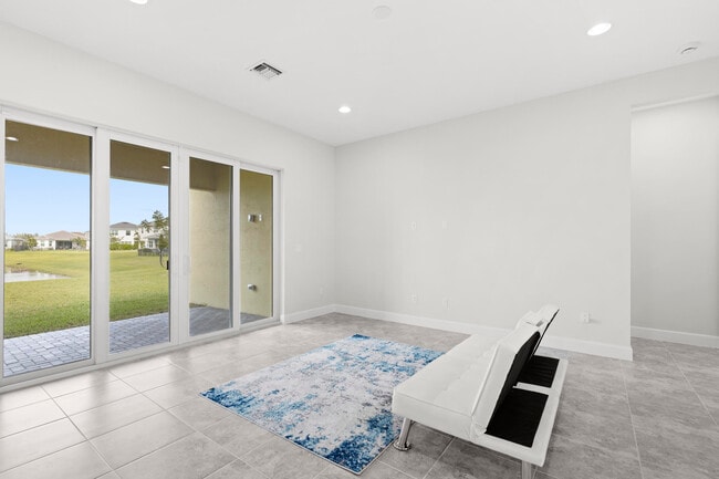 Building Photo - 13548 Spruce Pne Dr