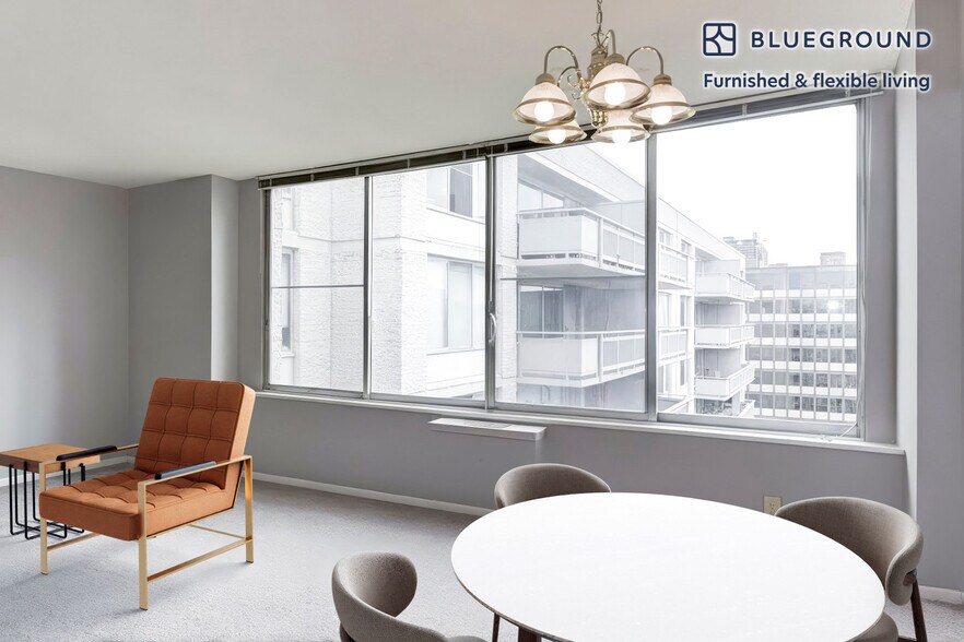 Building Photo - 2111 Richmond Hwy