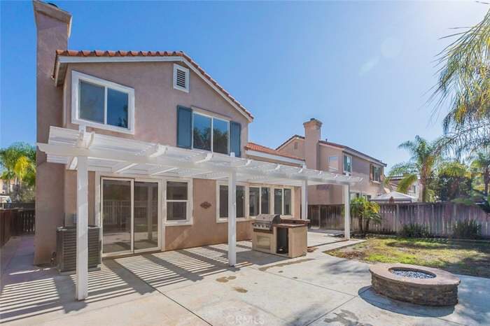 Building Photo - 43373 Messina St