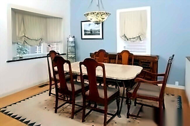 Building Photo - Beachfront 4BR/4BA on Swede's Beach — Private Beach Access, Panoramic Bay Views | Old Town Sausalito
